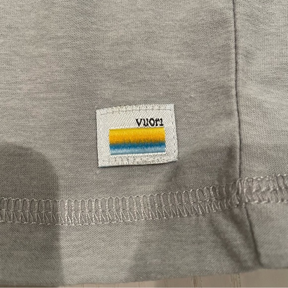 Vuori Light Gray Short Sleeve Strato Tech Tee - Picture 3 of 4